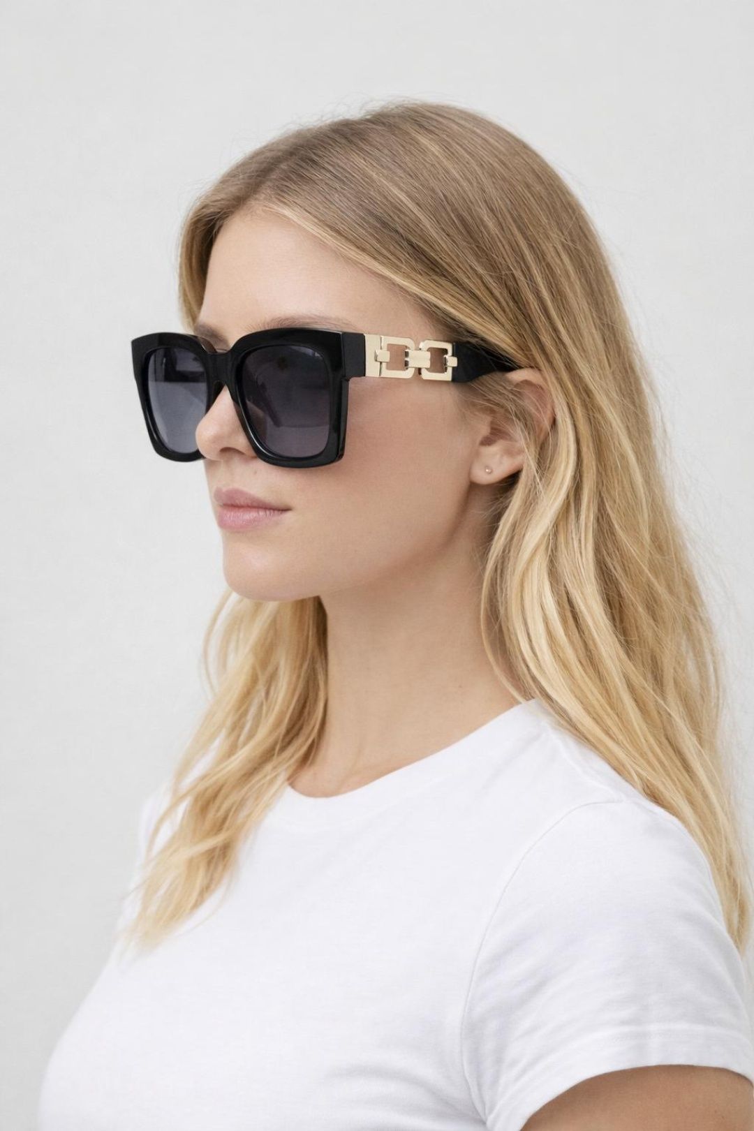 SVNX Oversized Sunglasses with Gold chain detail
