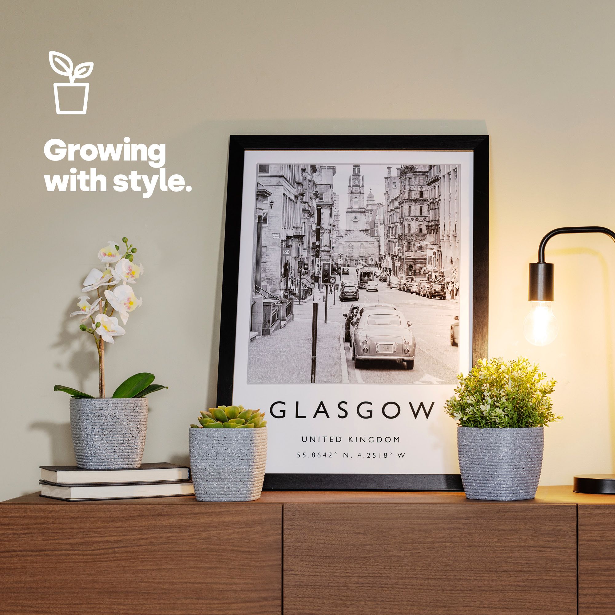 LIVIVO Set of 3 Grey Decorative Plastic Plant Pots - 12cm