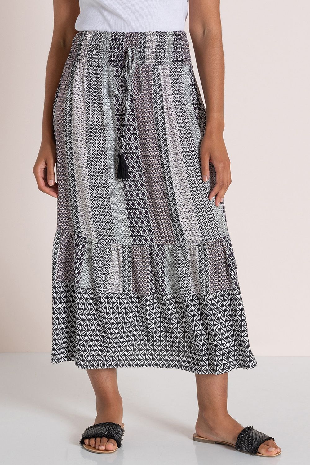 Klass. Geometric Printed Midaxi Skirt