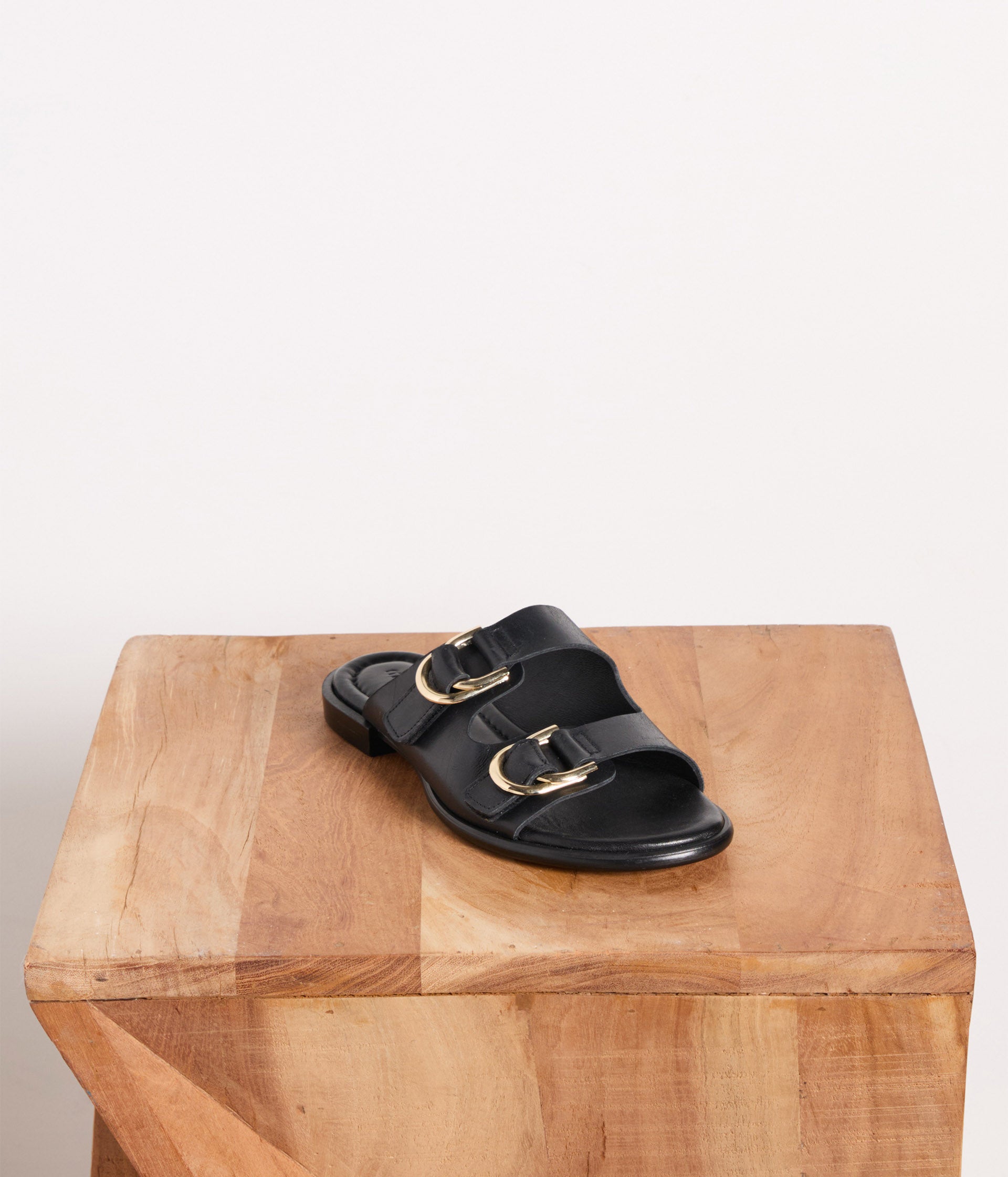 Mules en cuir noir Moji