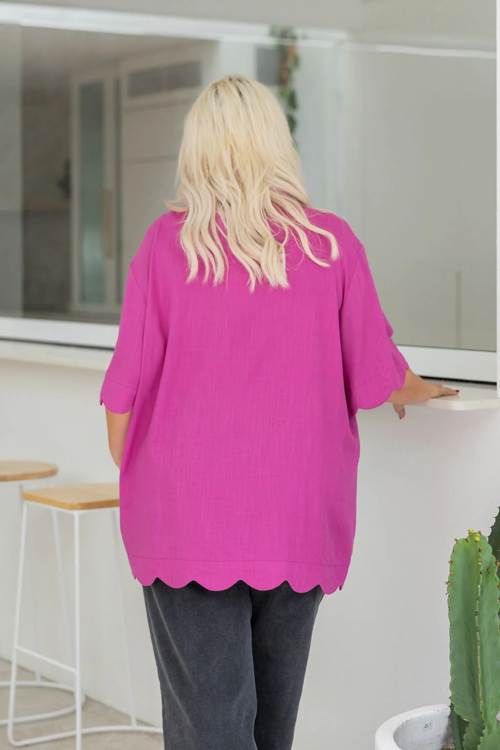 Scallop Hem Linen Blend Shirt in Fuchsia