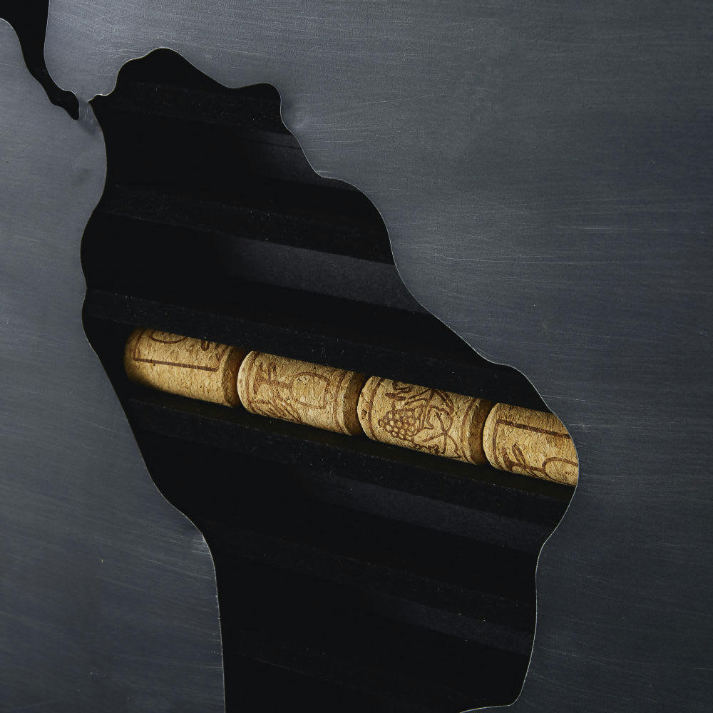 PRESTON - Déco murale porte-bouchons carte du monde en métal noir