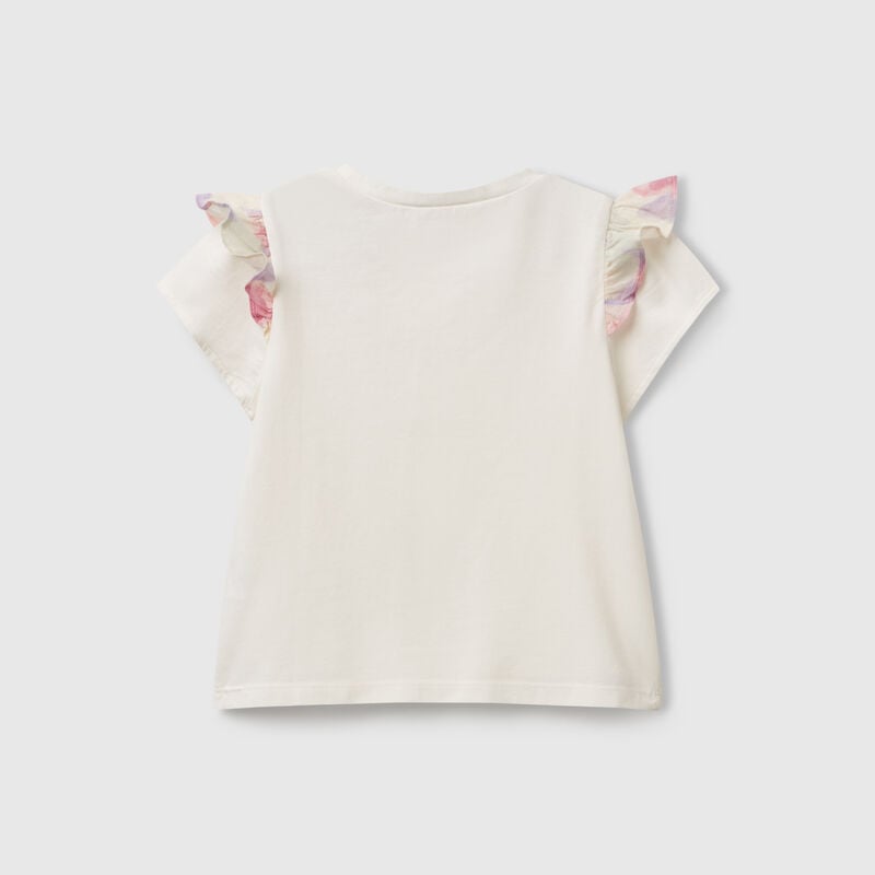 T-shirt with cap sleeves