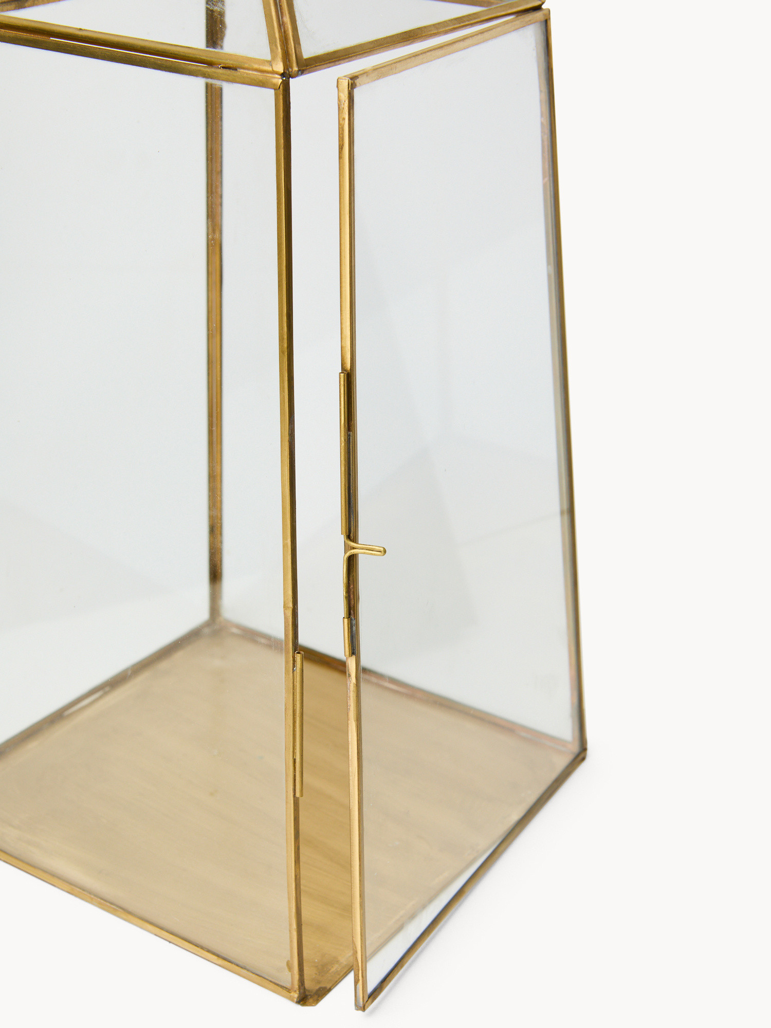 Lanterna in vetro con finitura dorata