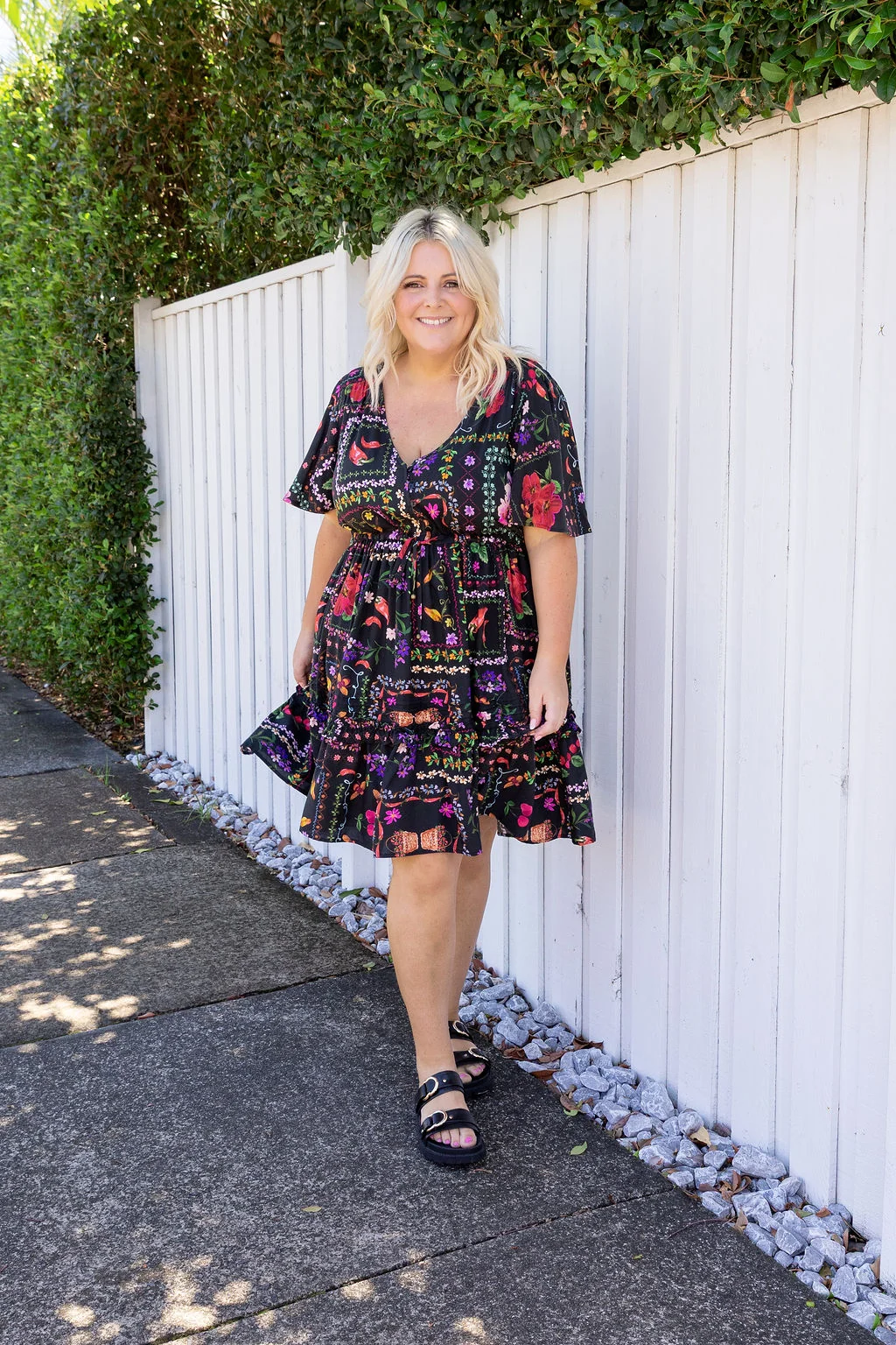 Lisa Dress in Sweet Bee