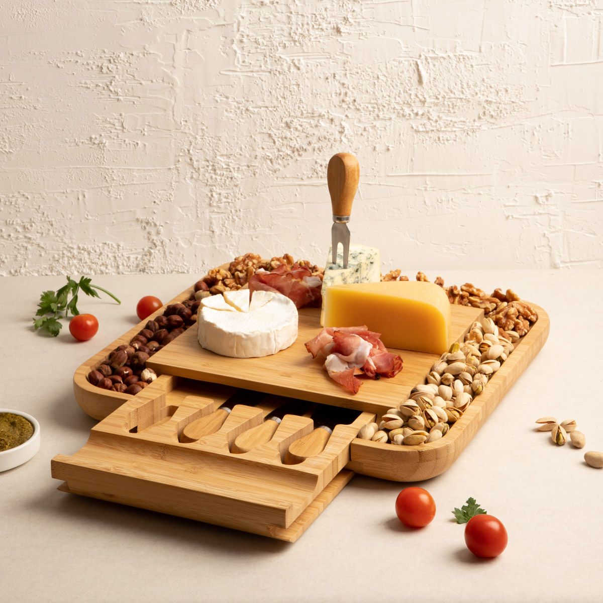 Deska RUMI do serwowania z 4 nożykami 32x32 cm