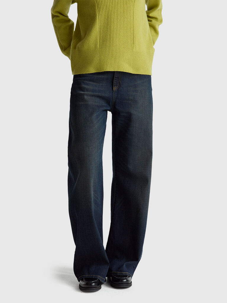 Wide fit jeans in stretch cotton