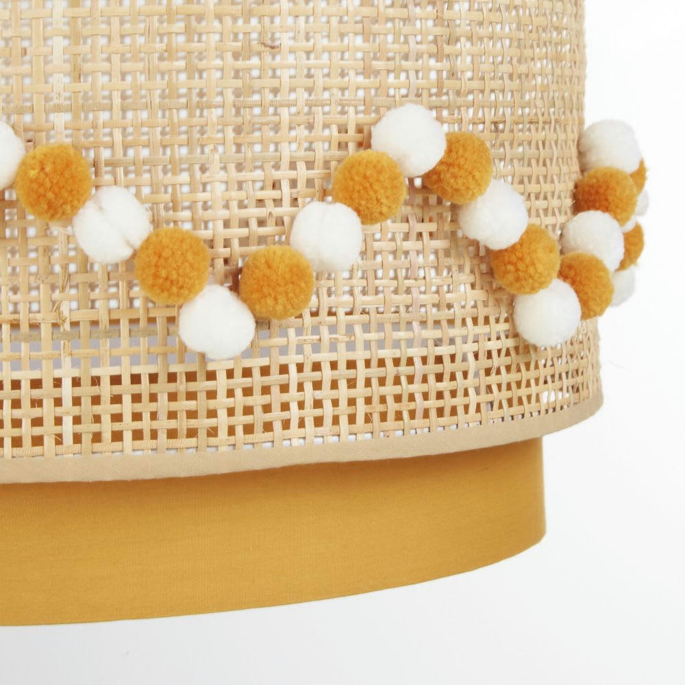 LOUNA - Abat-jour pour suspension en rotin et tissu jaune décoré de pompons écrus et jaunes D35