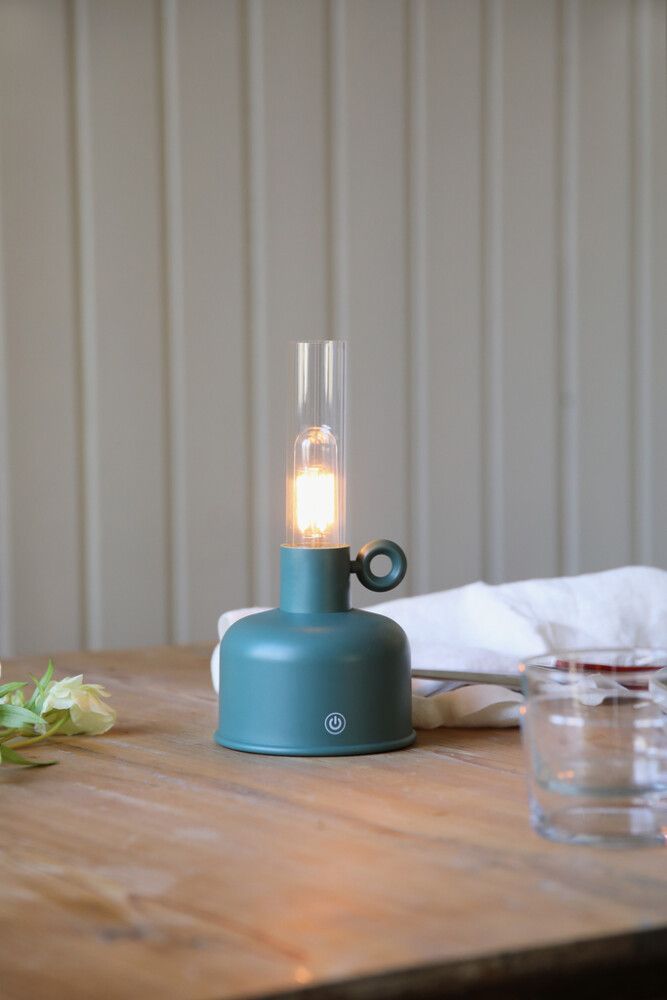 BORDLAMPE MARKSLÖJD ASTRID OPPLADBAR MØRKEGRØNN