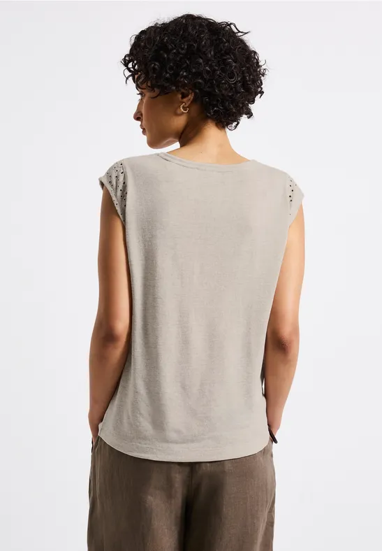 Shirt mit Stickdetails