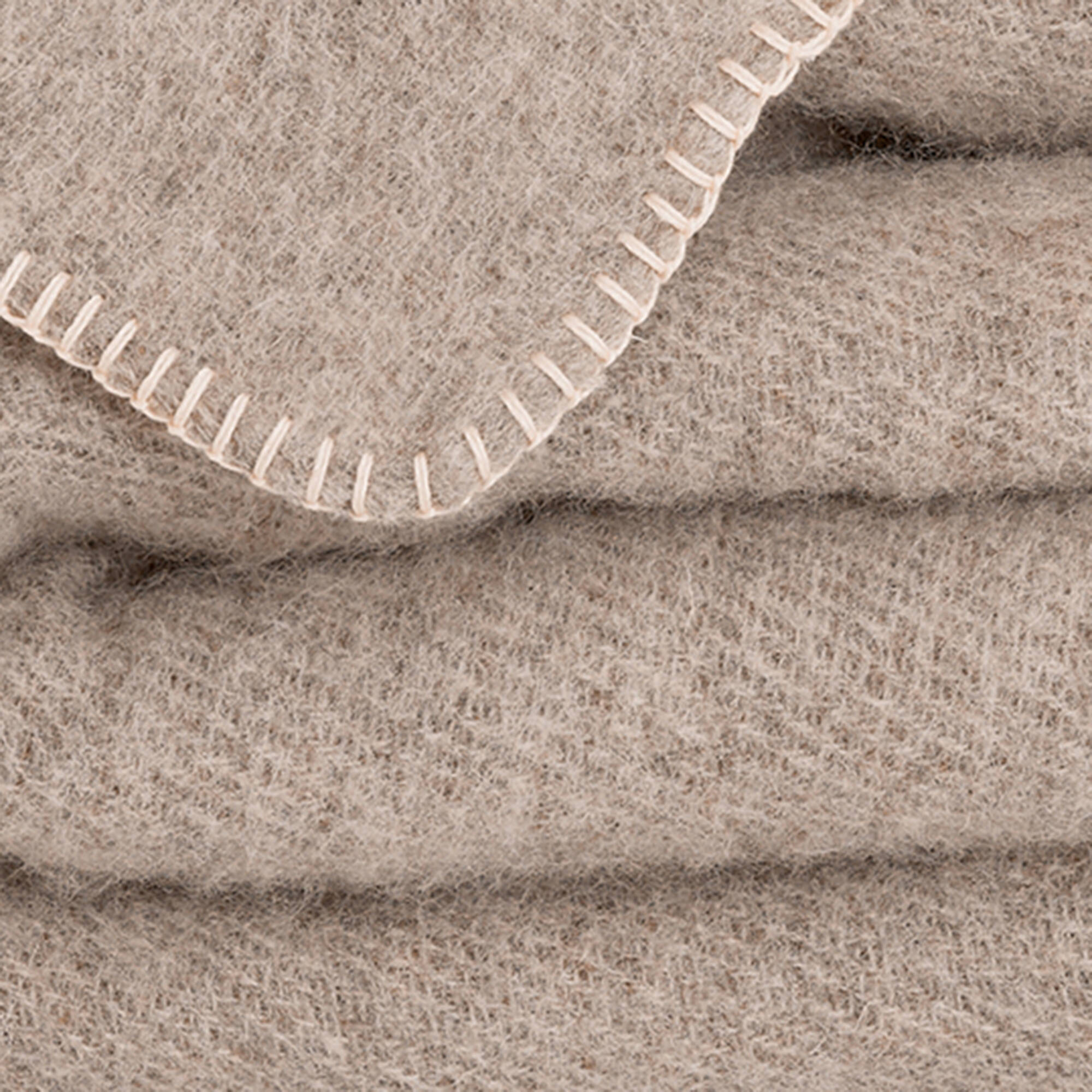 Couverture pure laine fabrication fran&ccedil;aise 400 g/m²