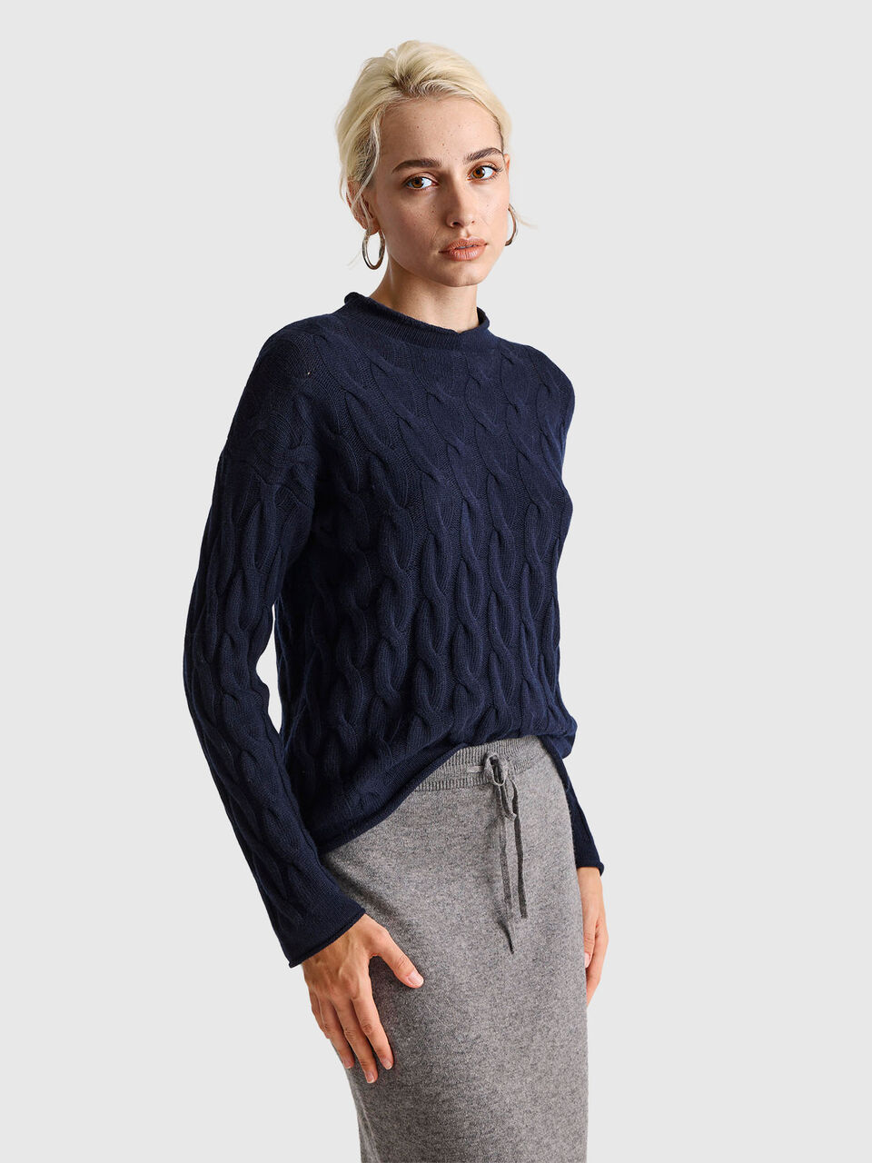 Cashmere blend sweater with cable knit