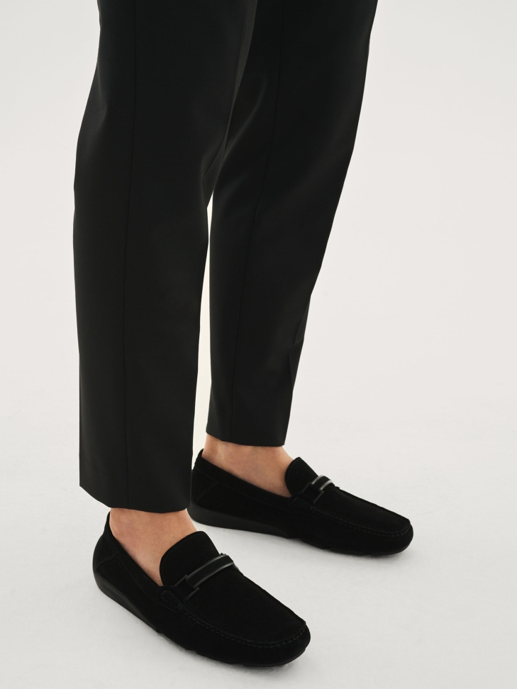 Men's black moccasins