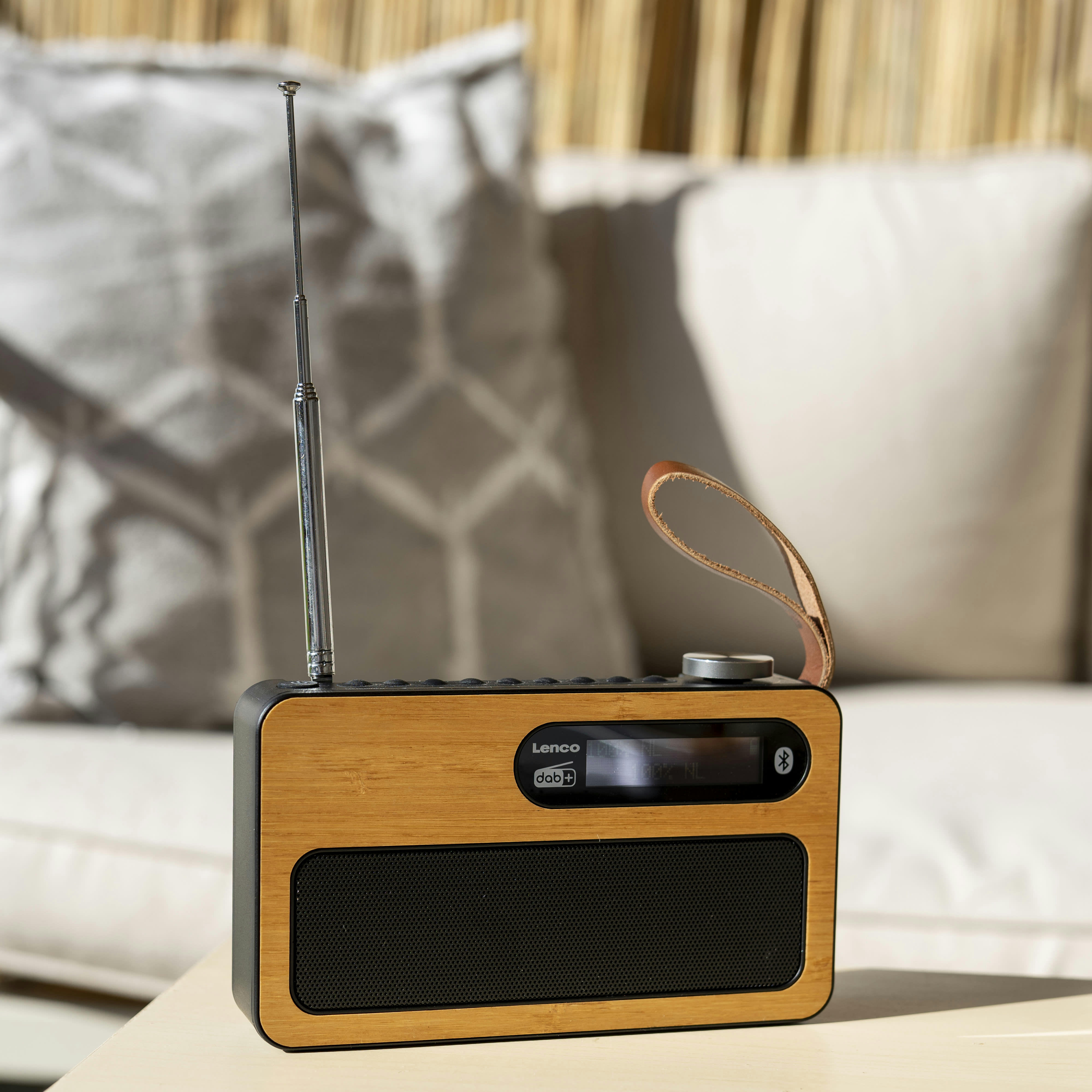 - Radio dab+ bambou noir
