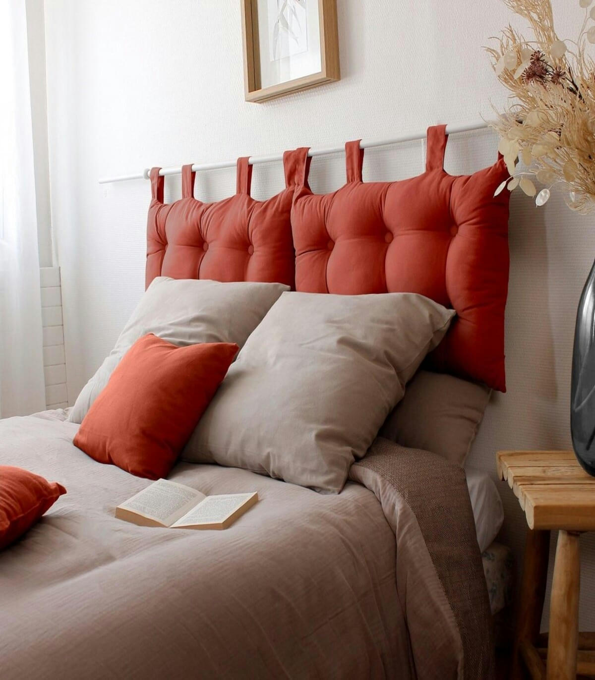 - Tête de lit capitonnée terracotta