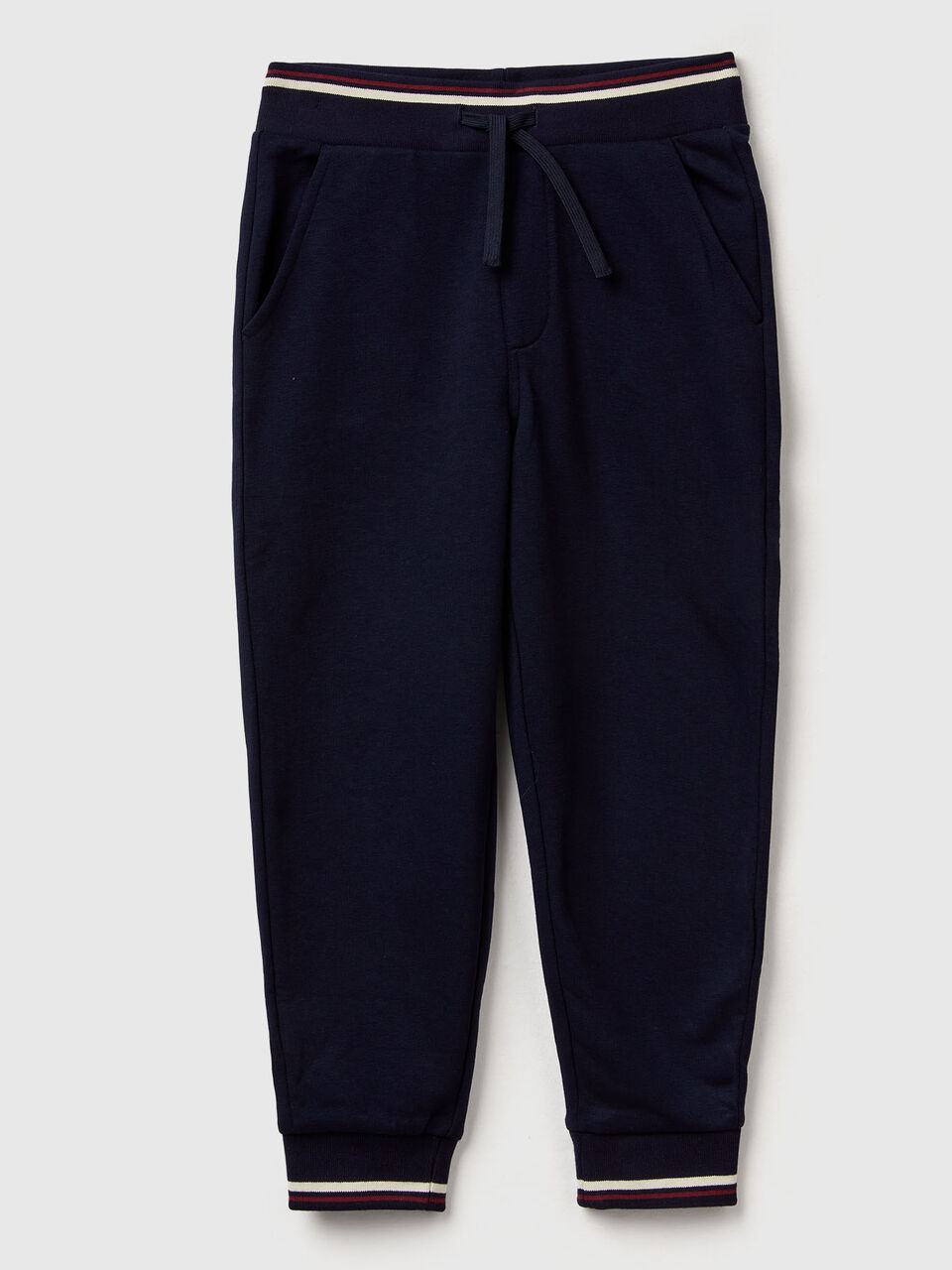 Sweatpants with straight leg