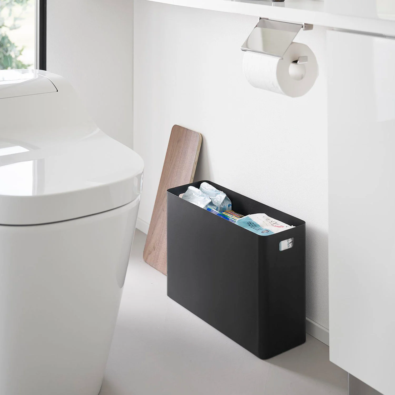 蓋付きトイレ用品収納 リン