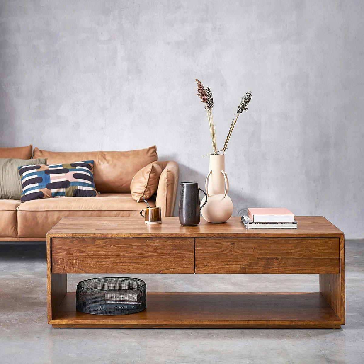 MILO - Table basse en mindi massif finition noyer