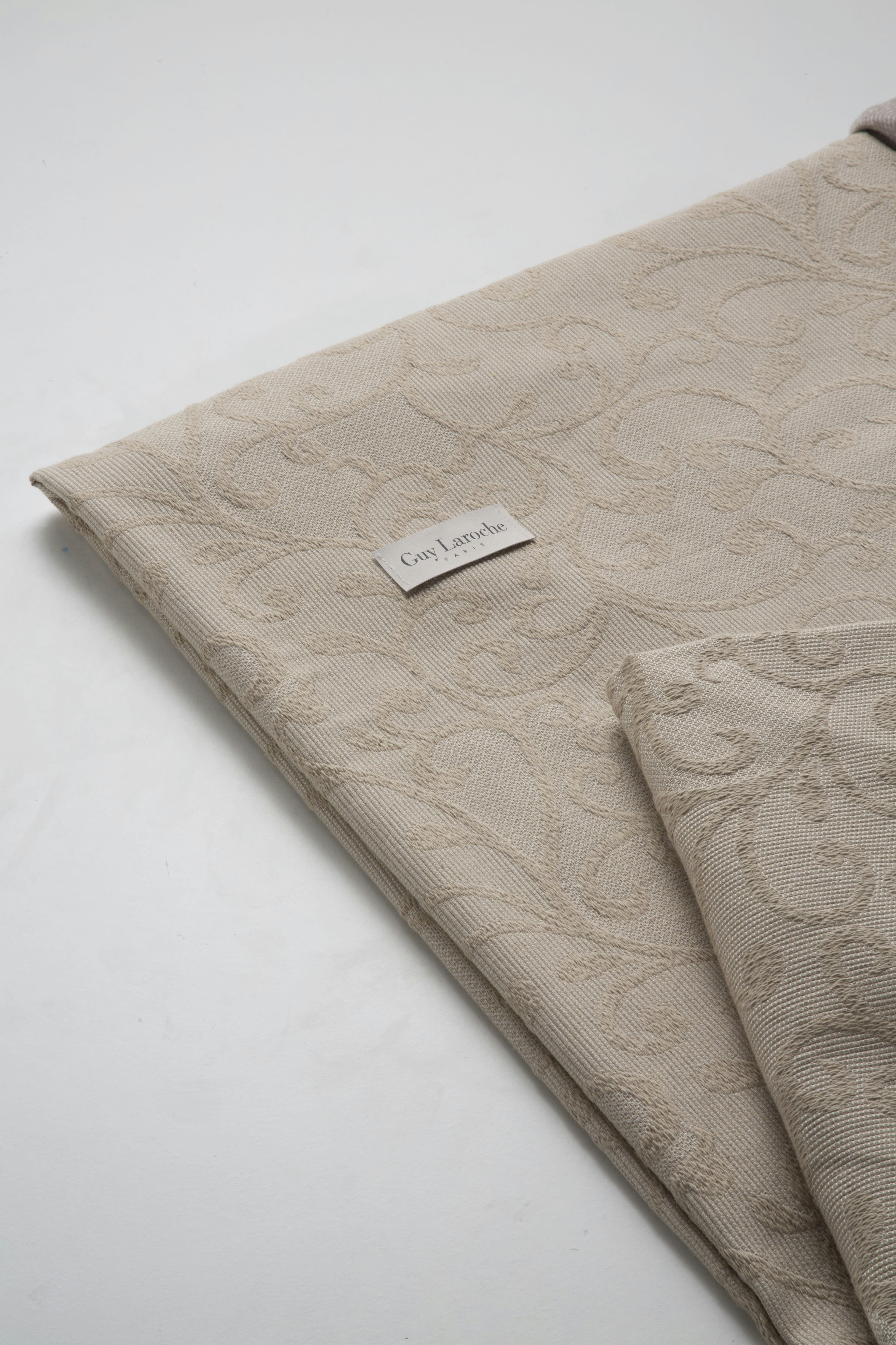 FLEUR - Couvre lit en coton terre 180x270