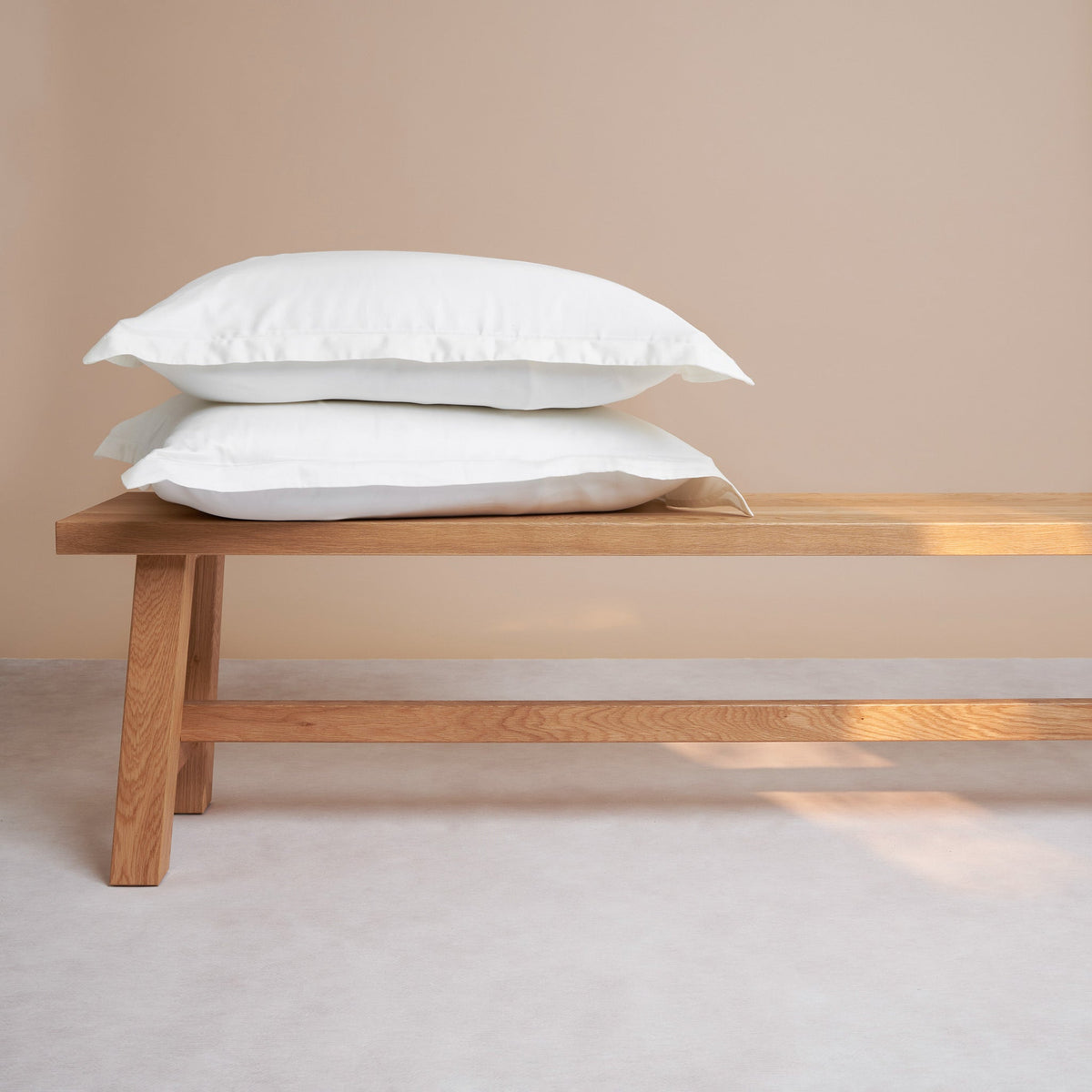 Coco & Cici - Tencel Sateen Kussensloop 70 x 50 cm - Kussenhoes - Lyocell - Extra Zacht & 100% Natuurlijk - Wit - Zonder Volant