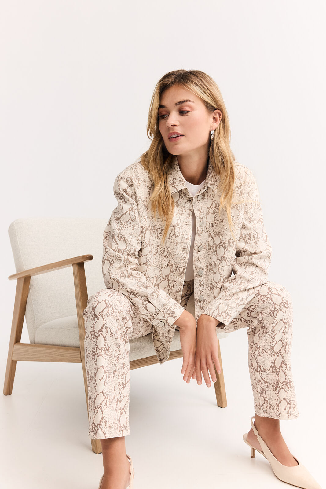 Denim hemd met slangenprint