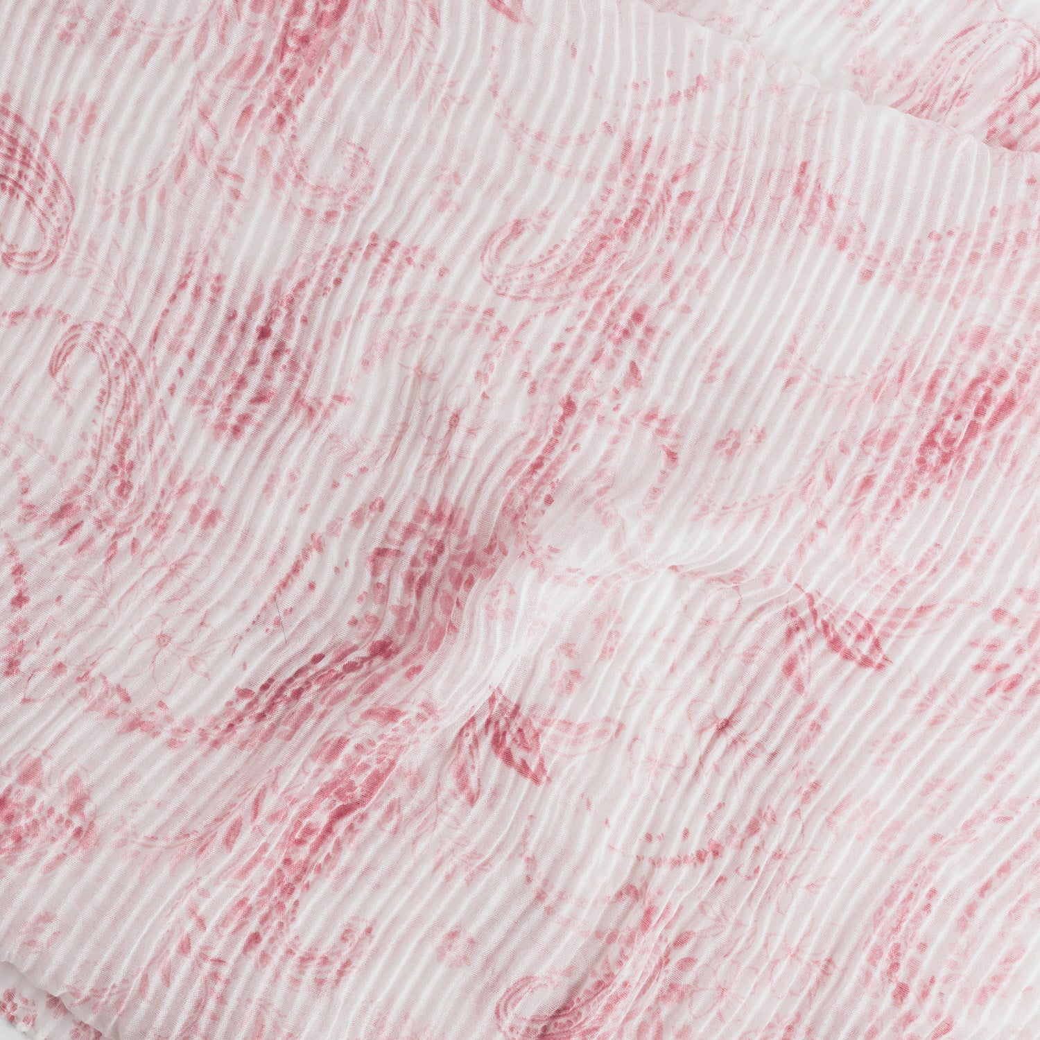 Foulard rose plissé imprimé cachemire