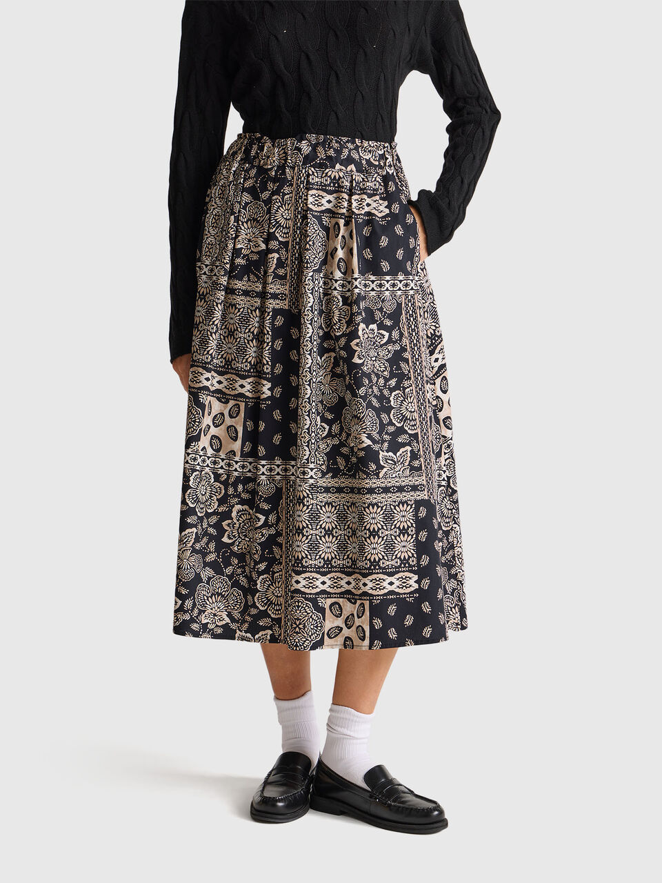 Skirt with bandana print
