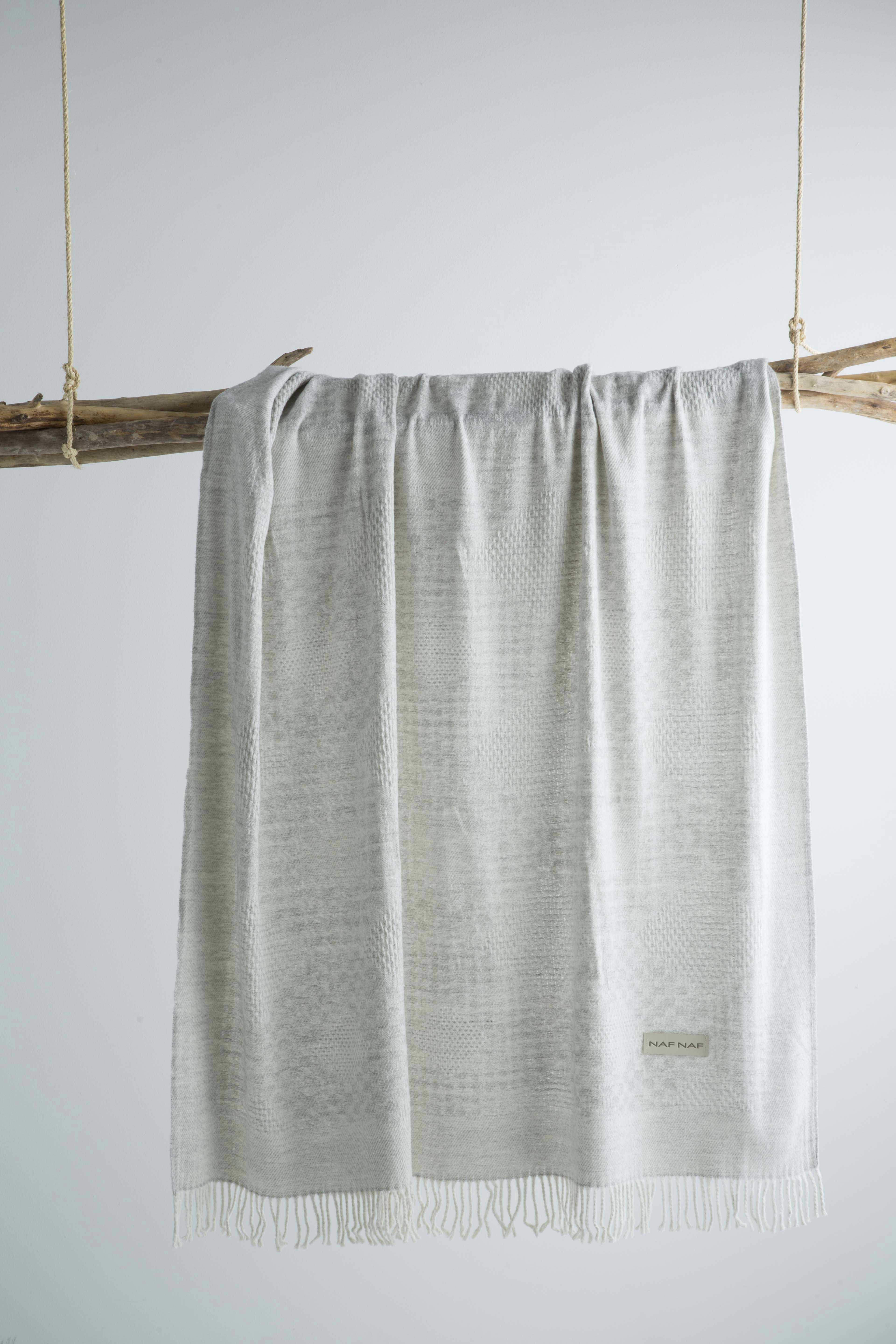 ARLETH - Plaid en coton gris perle 130x170