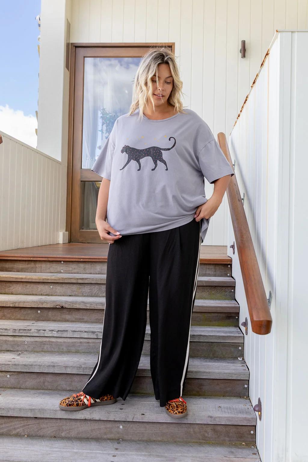 Side Stripe Linen Blend Pants in Black/Cream