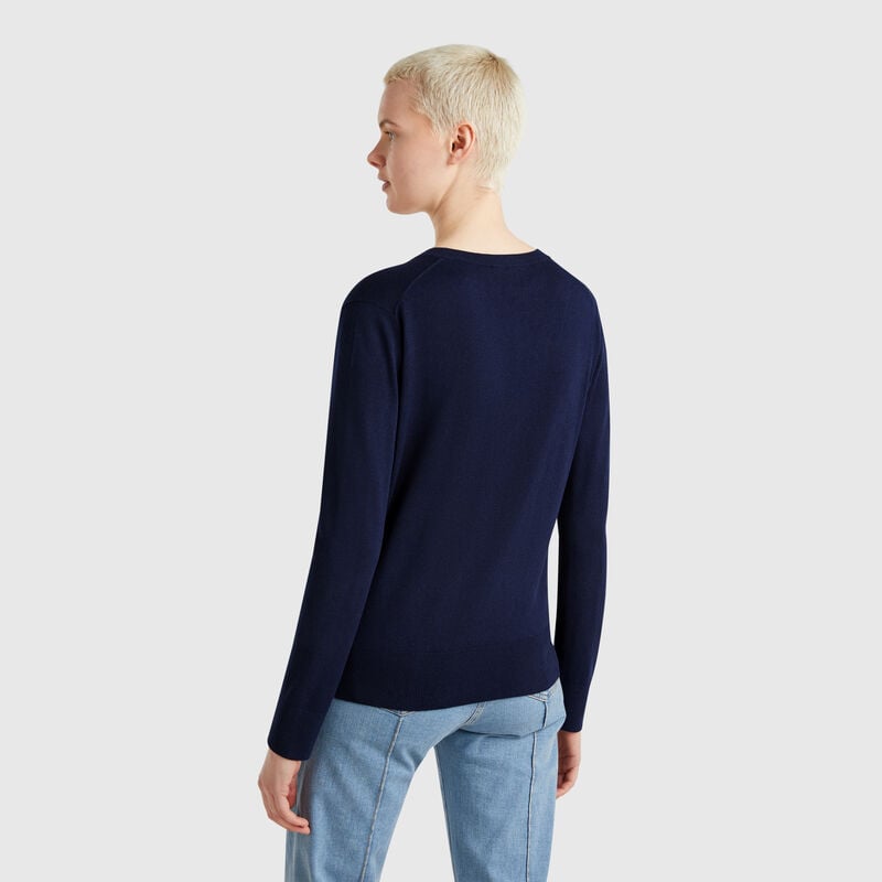 V-neck sweater in silk blend