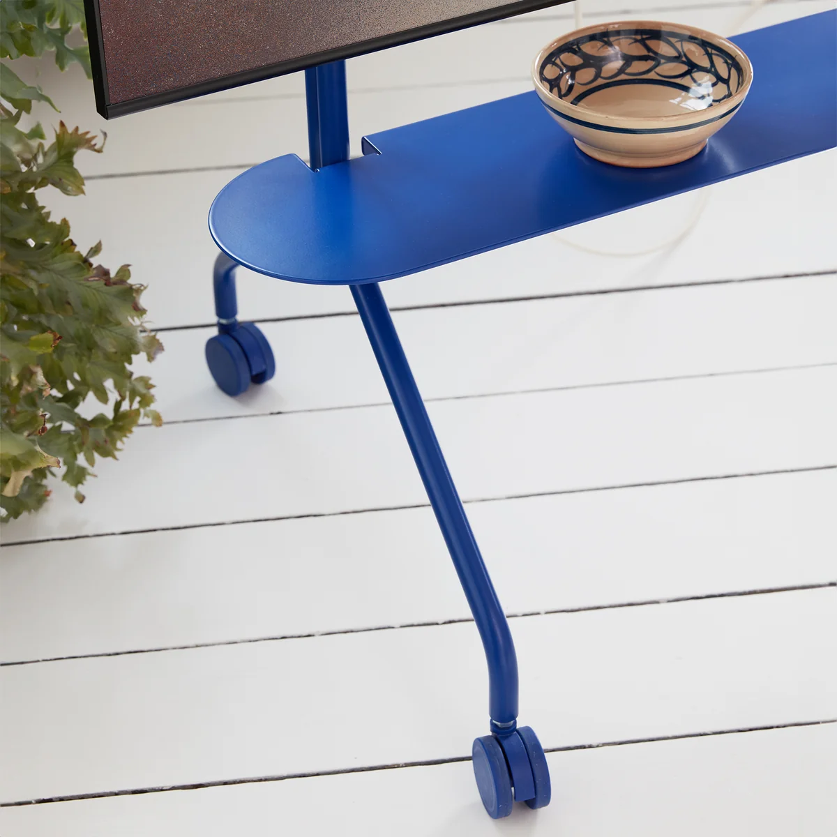 Pedestal - Pipe Shelf