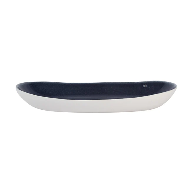 plat allongé bleu nuit
