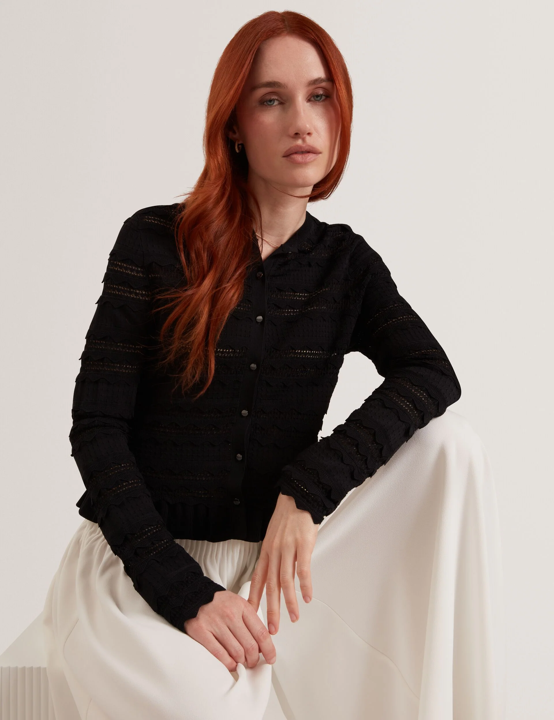 AVRIA | BLACK