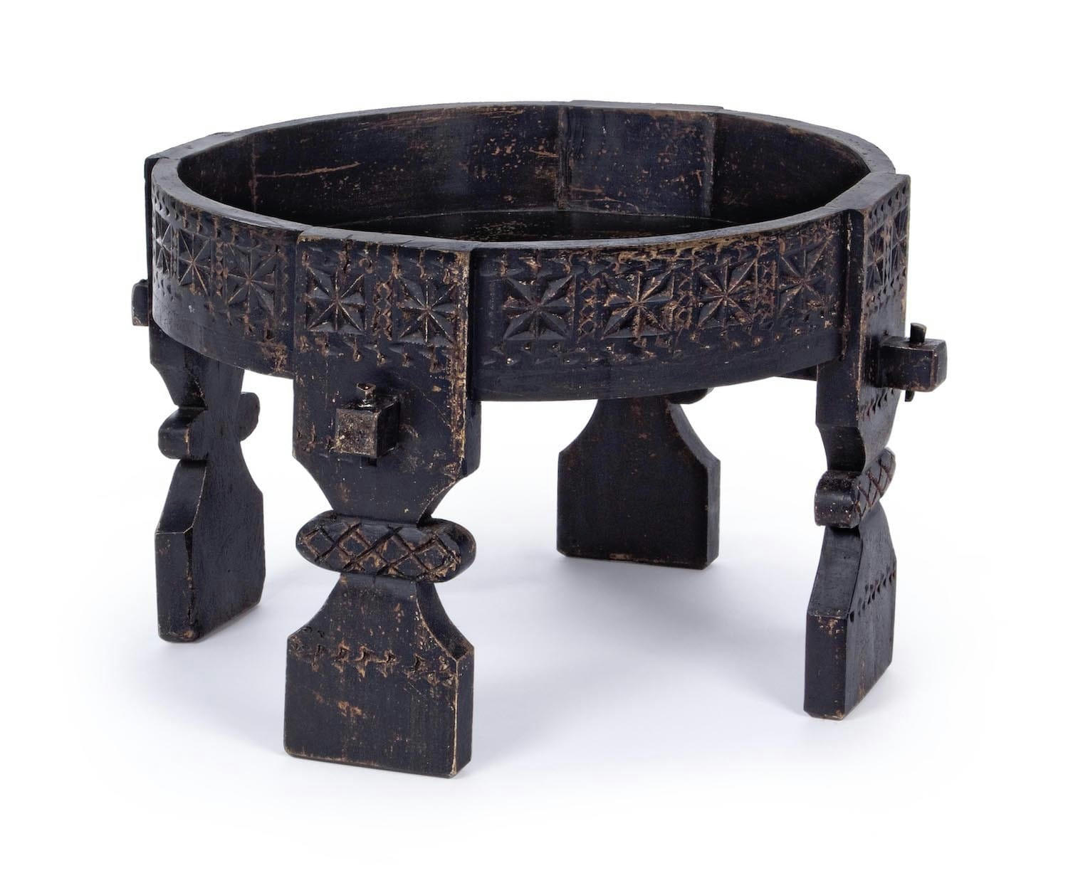 AMAYA - Table basse ronde en bois noir sculpté  D50