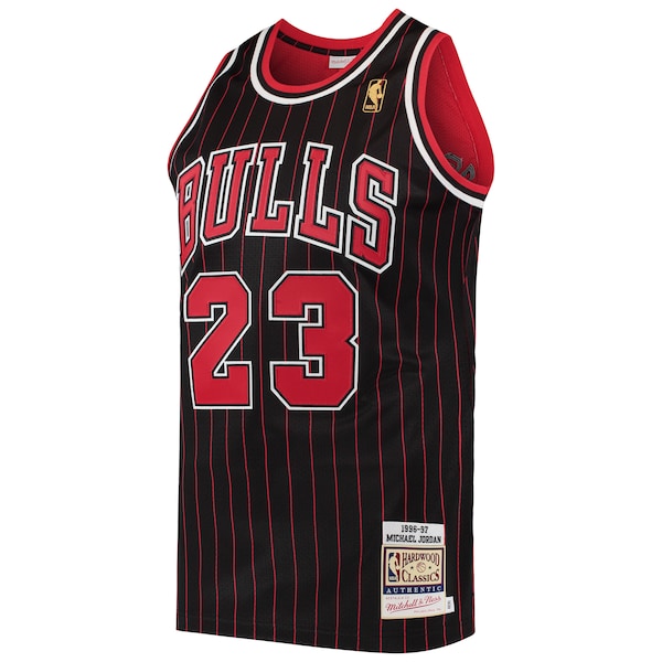 Men's Chicago Bulls Michael Jordan Black 1996/97 Hardwood Classics Authentic Jersey