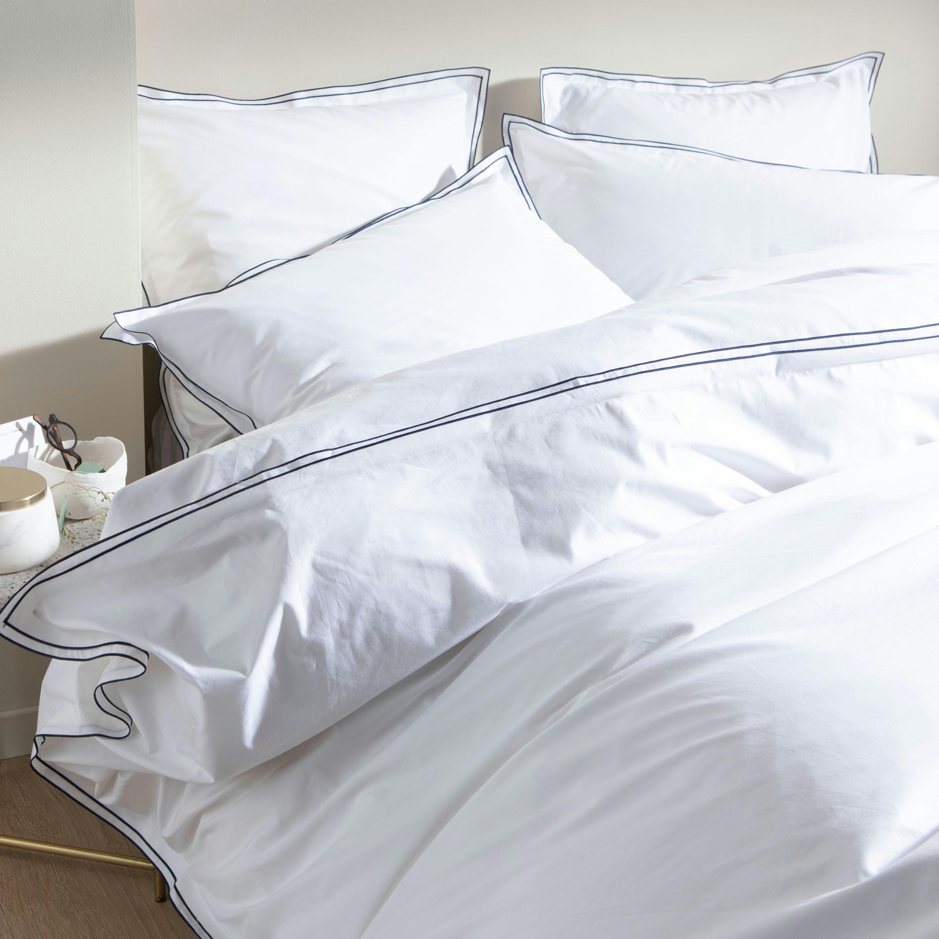 SIMPLICITÉ CHIC - Housse de couette percale coton  200x200cm Blanc/indigo