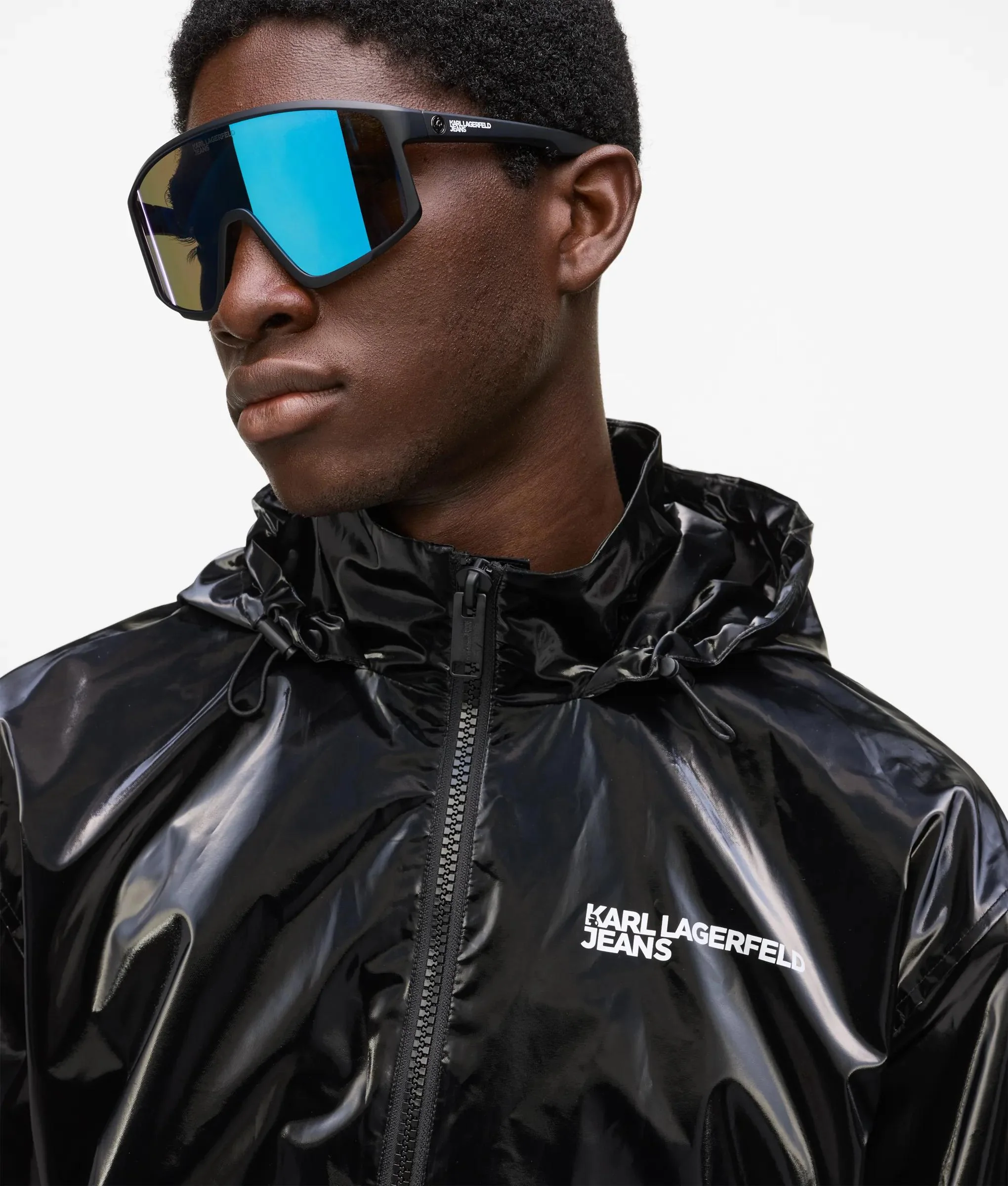 Veste bomber à capuche brillante