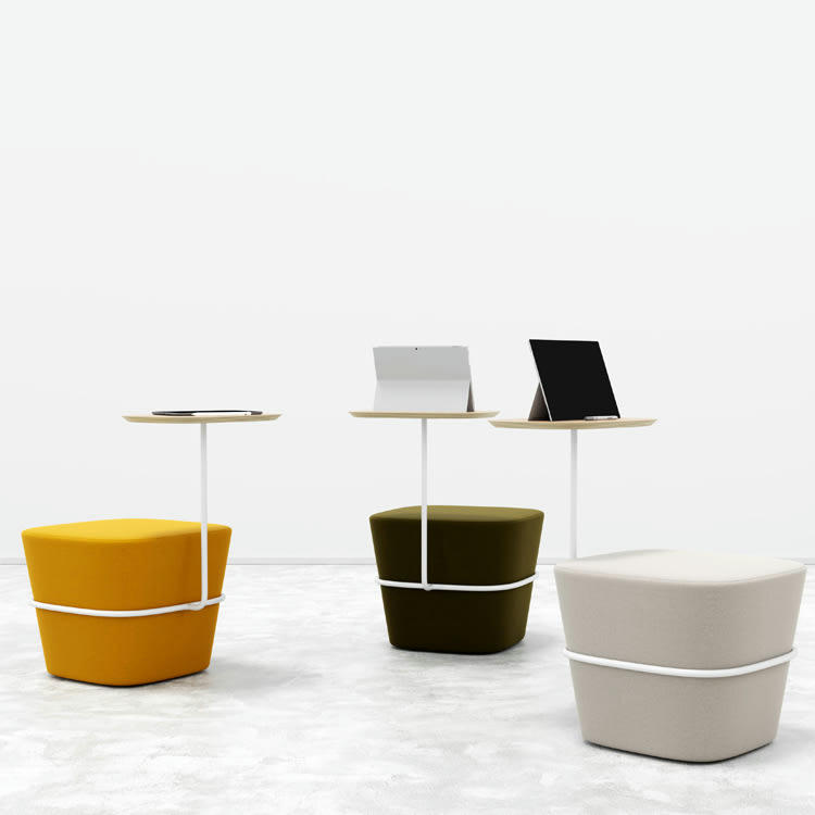 MUSH - Pouf en tissu blanc crème et tablette écritoire