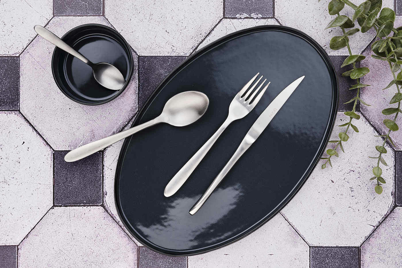 NUDE - Lot de 24 couverts de table en inox argent