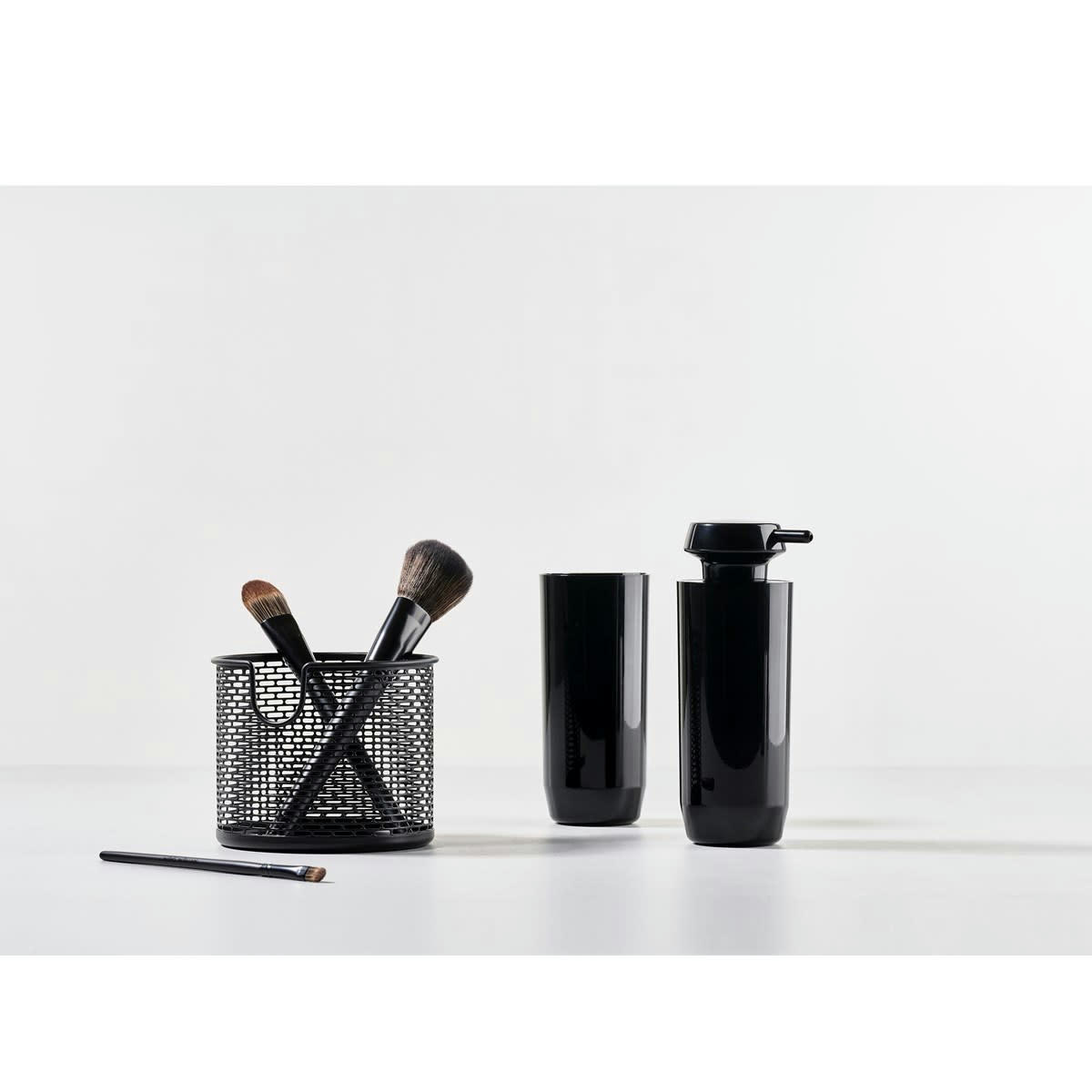 SUII - Distributeur de savon en plastique noir