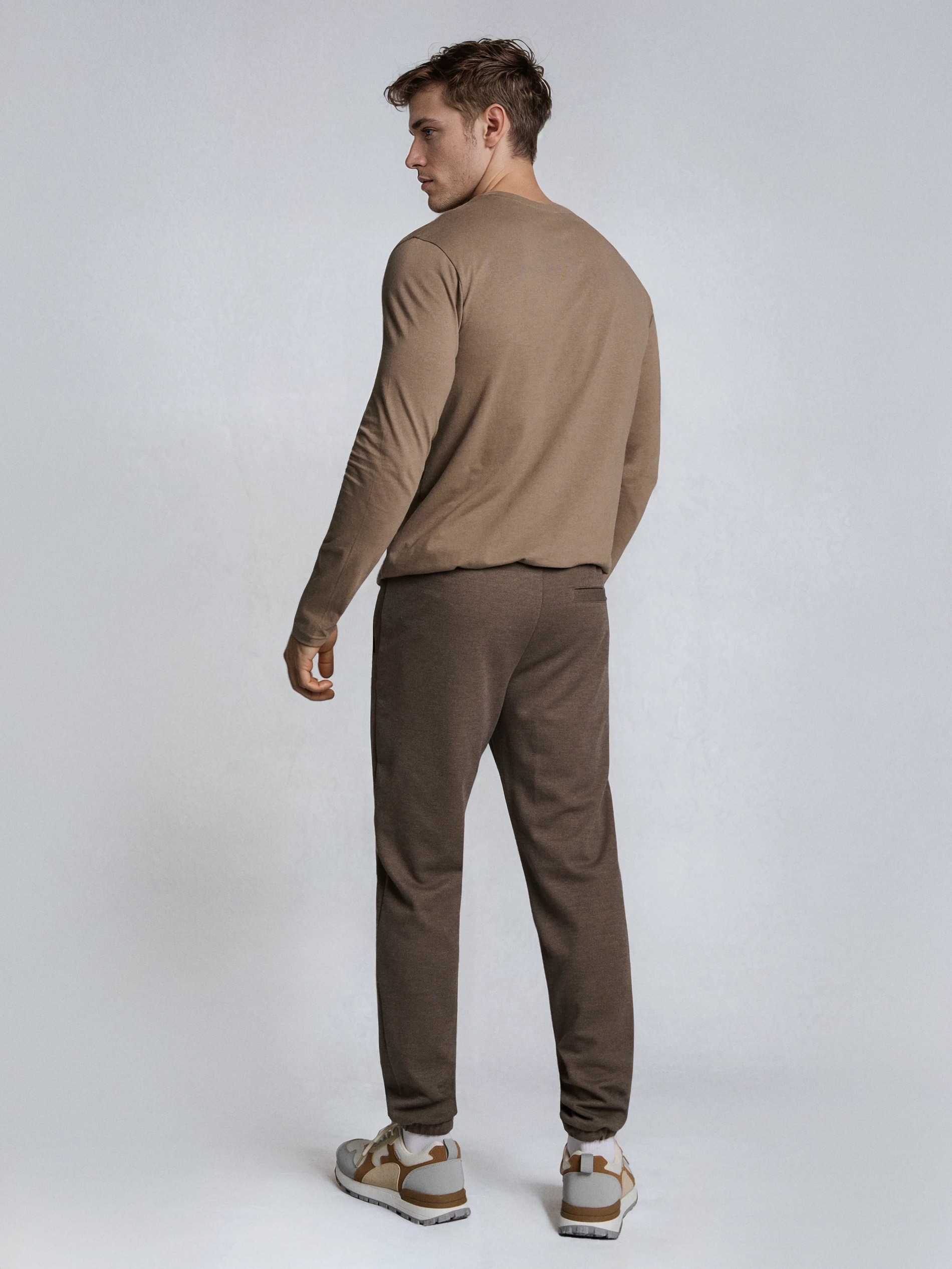 Spodnie dresowe jogger