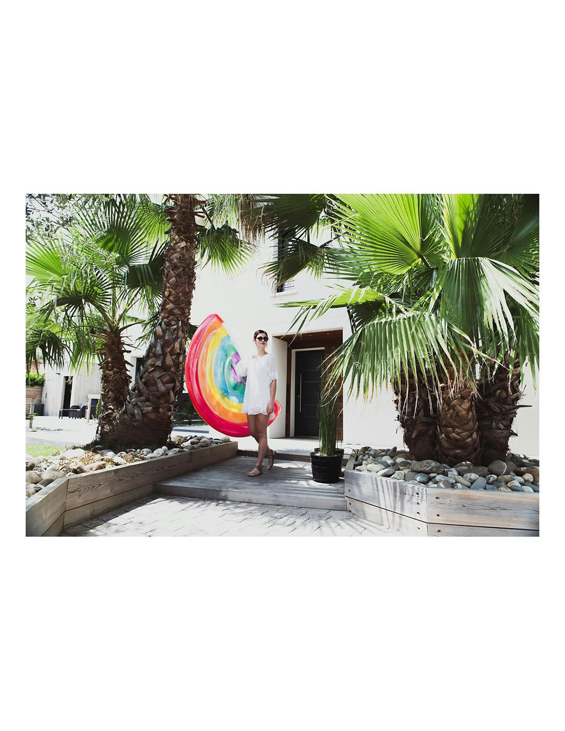 JUMBO SWIMMING - FLOATS BARTH - Bouée gonflable pour adulte en forme d'arc en ciel