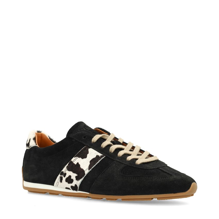 Manfield Zwarte suède sneakers met cow print detail