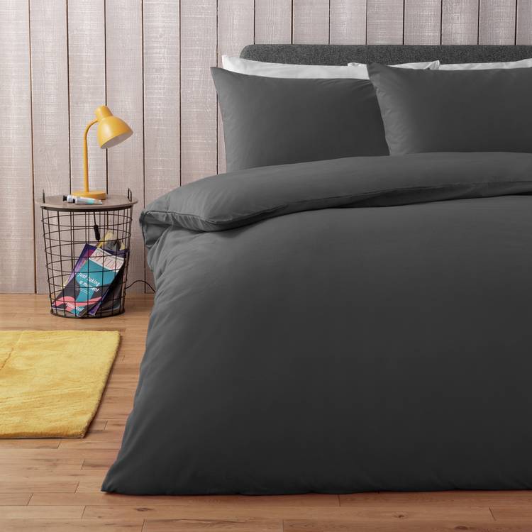 Habitat Easycare Plain Black Bedding Set - Single