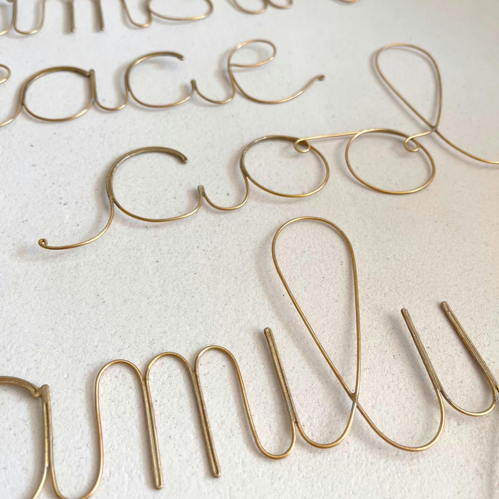 - Mot fil de laiton doré family métal doré 24x0.5x15 cm