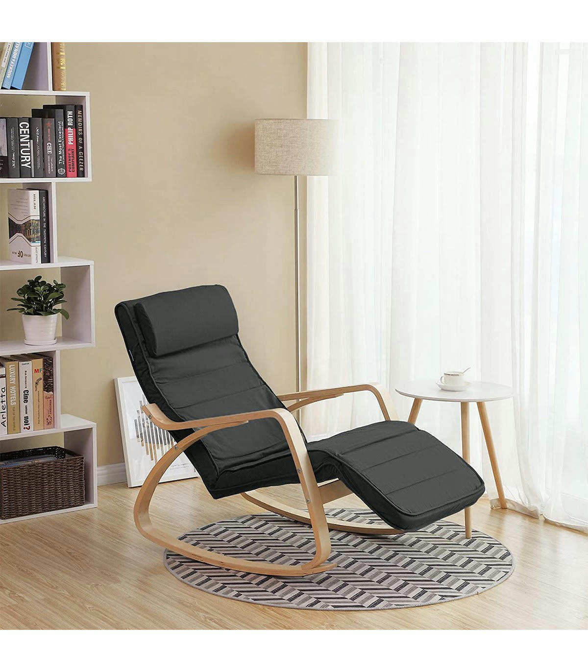 - Fauteuil à bascule avec accoudoirs et repose-pieds