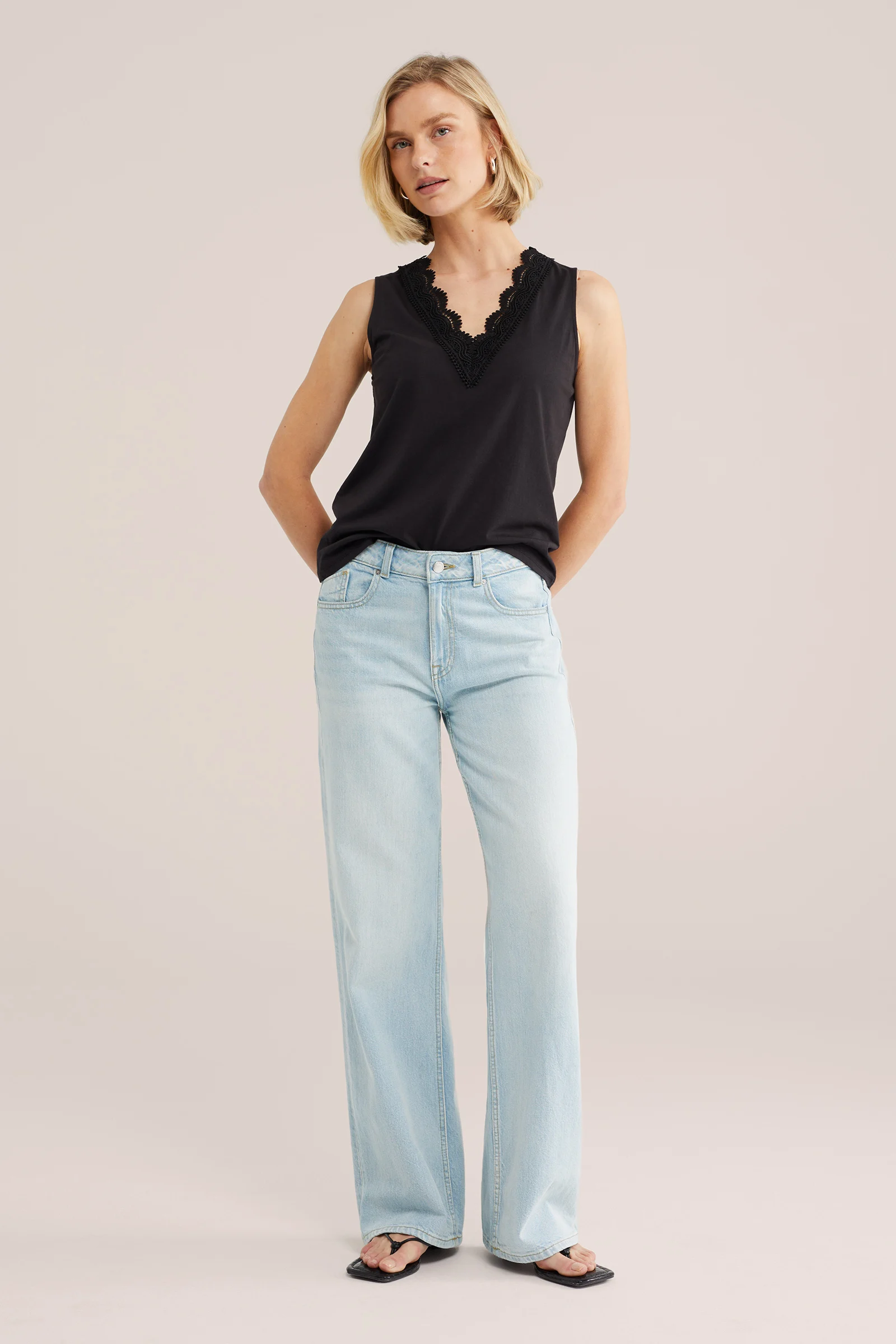 Dames singlet met embroideries