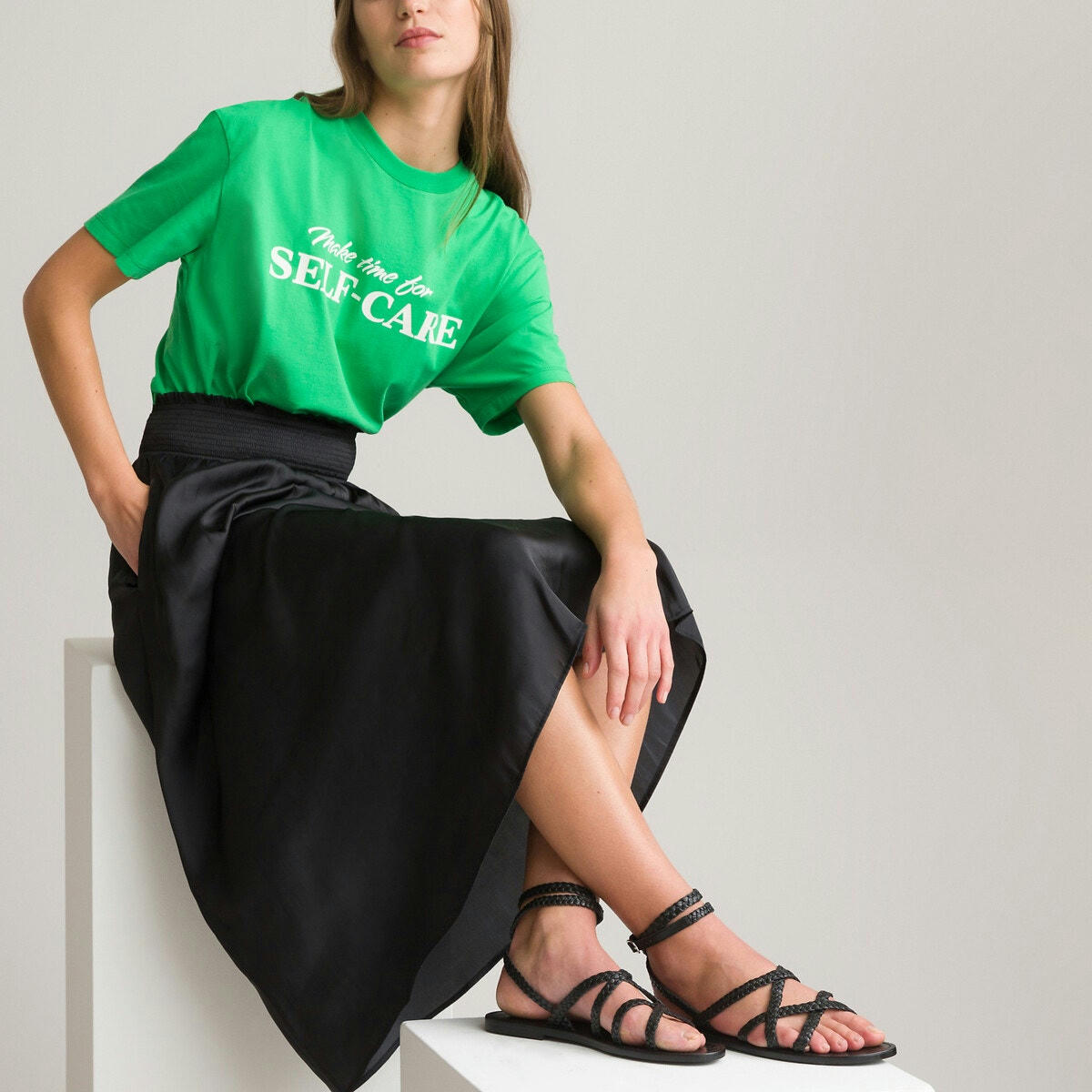 Jupe midi évasée, ceinture smockée