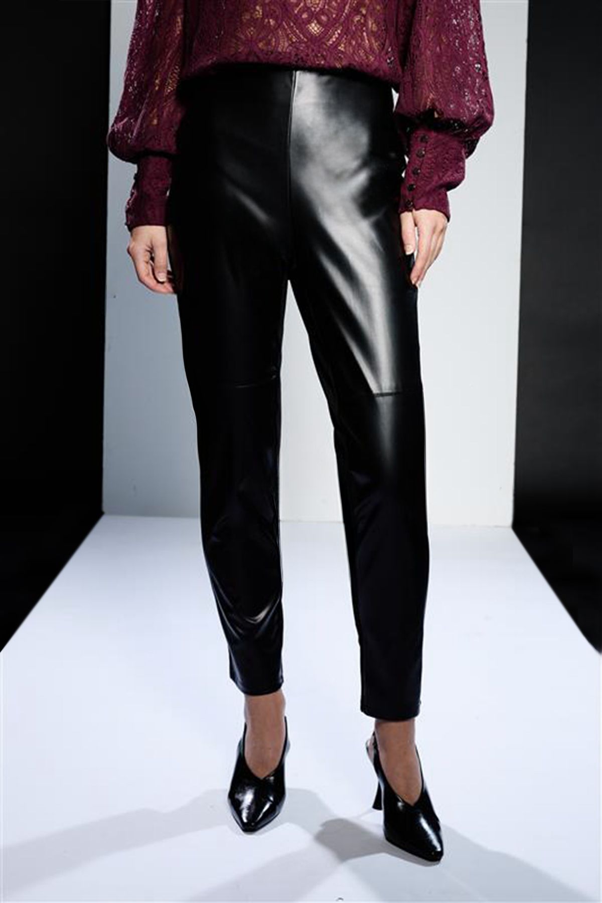 RUNWAY 1.8.1.8 Runway 1.8.1.8 Faux Leather Ponte Mix Skinny Trouser