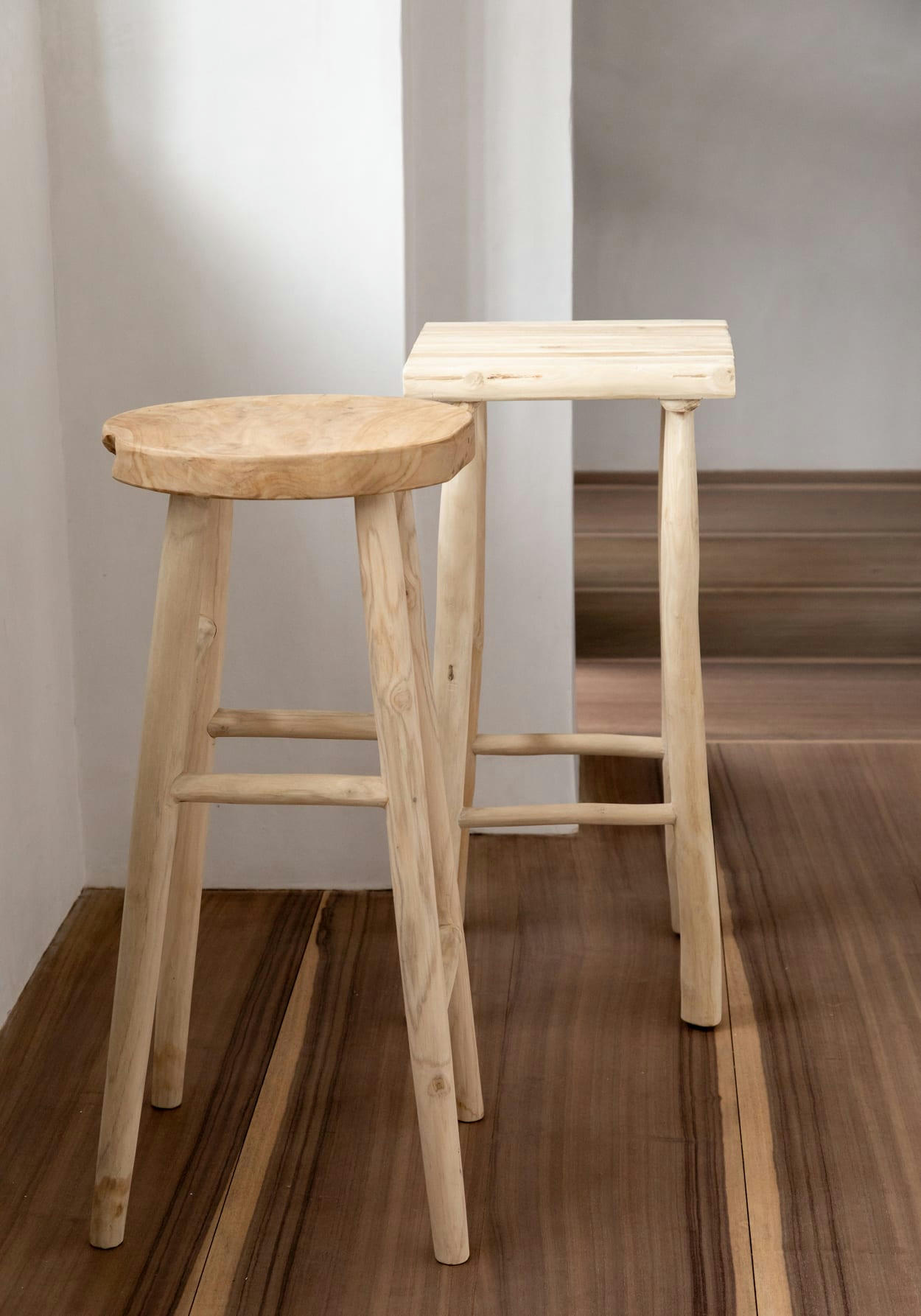 ISLAND - Tabouret de bar en bois de teck naturel